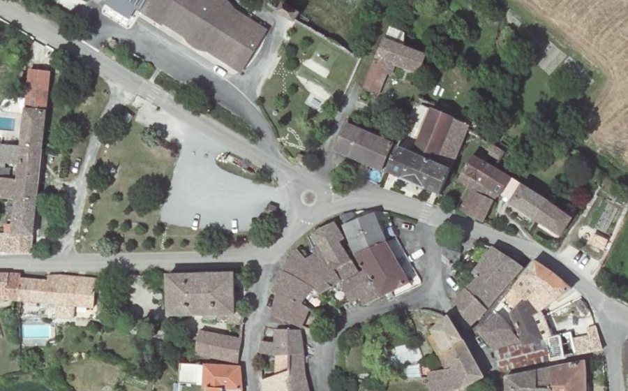 Vue aérienne du Rond-point anonyme n°161216034