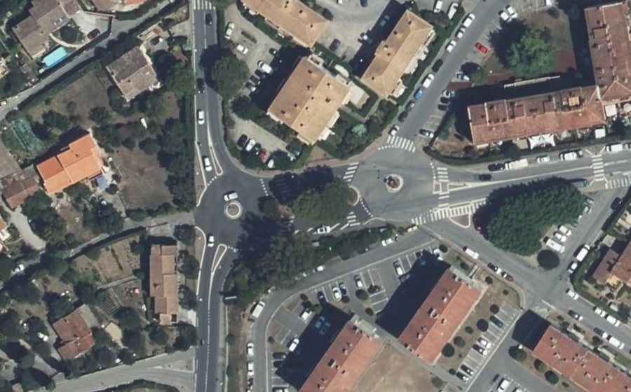 Vue aérienne du Rond-point anonyme n°16130405