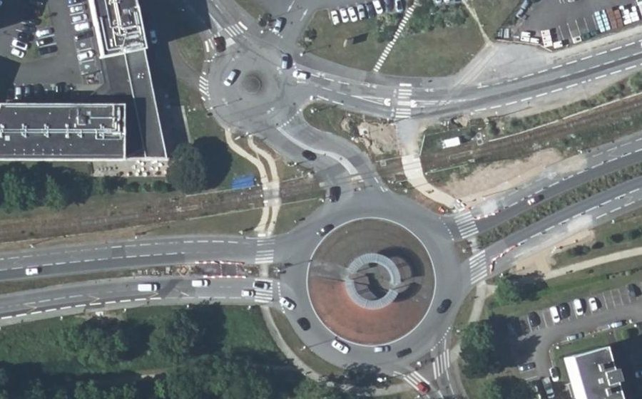 Vue aérienne du Rond-Point du 18-Juin-1940