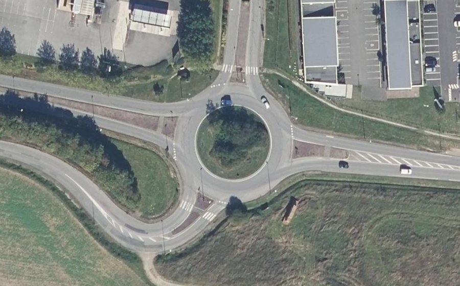 Vue aérienne du Rond-point anonyme n°16205796