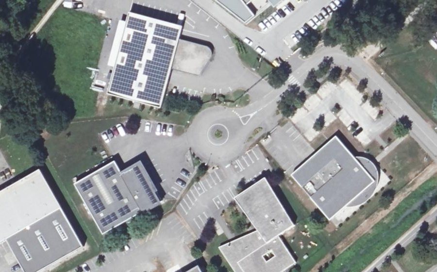 Vue aérienne du Rond-point anonyme n°162214240