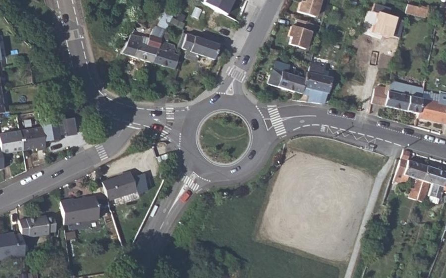 Vue aérienne du Rond-point anonyme n°163010061