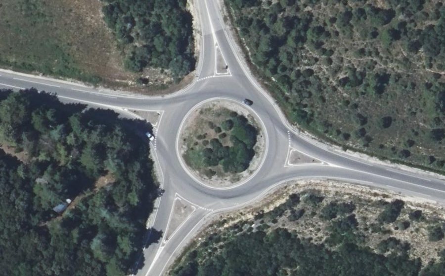 Vue aérienne du Rond-point anonyme n°16312588