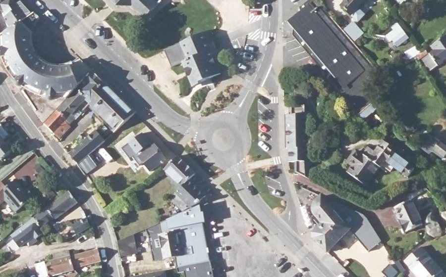 Vue aérienne du Rond-point anonyme n°1631488