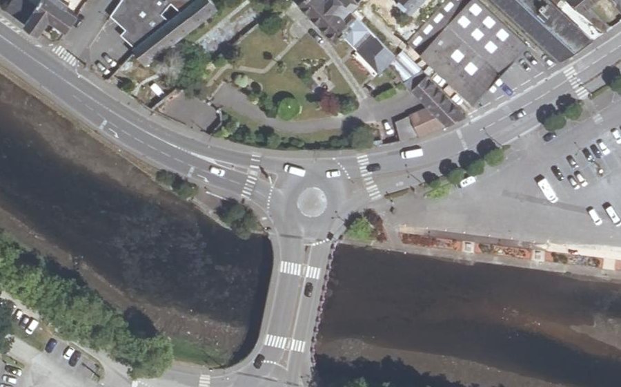 Vue aérienne du Rond-point anonyme n°1631493