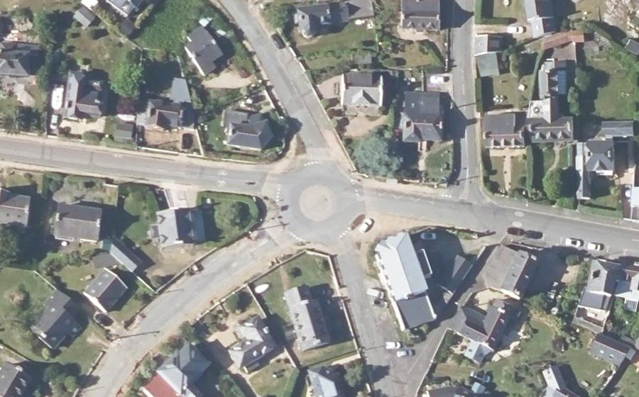 Vue aérienne du Rond-point anonyme n°1631541