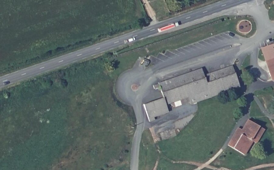 Vue aérienne du Rond-point anonyme n°163622960