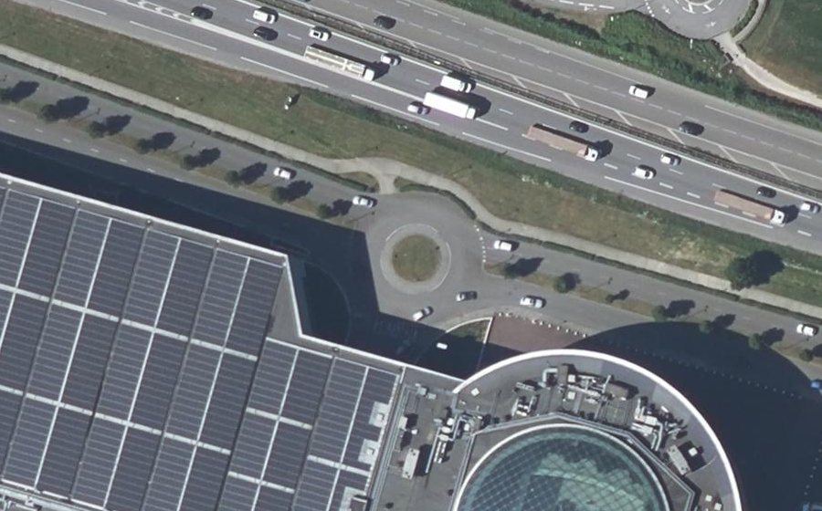 Vue aérienne du Rond-point anonyme n°163718687