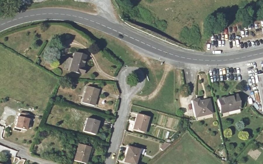 Vue aérienne du Rond-point anonyme n°164624183