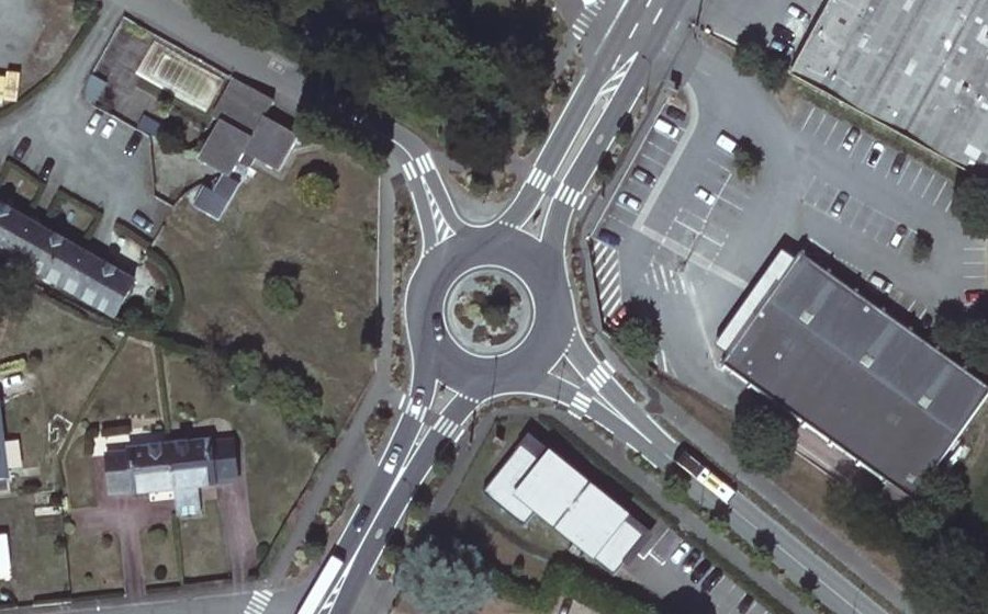 Vue aérienne du Giratoire de l'ordre National du Mérite