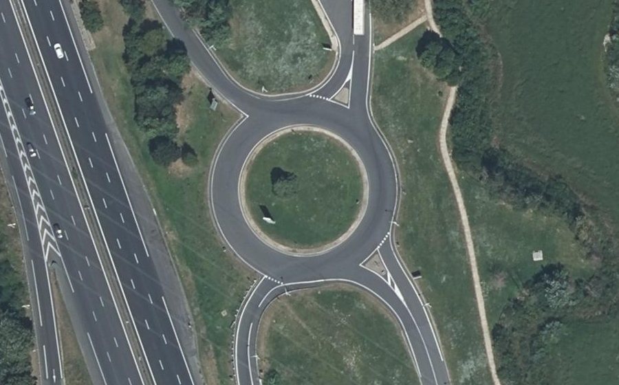 Vue aérienne du Rond-point anonyme n°16548440