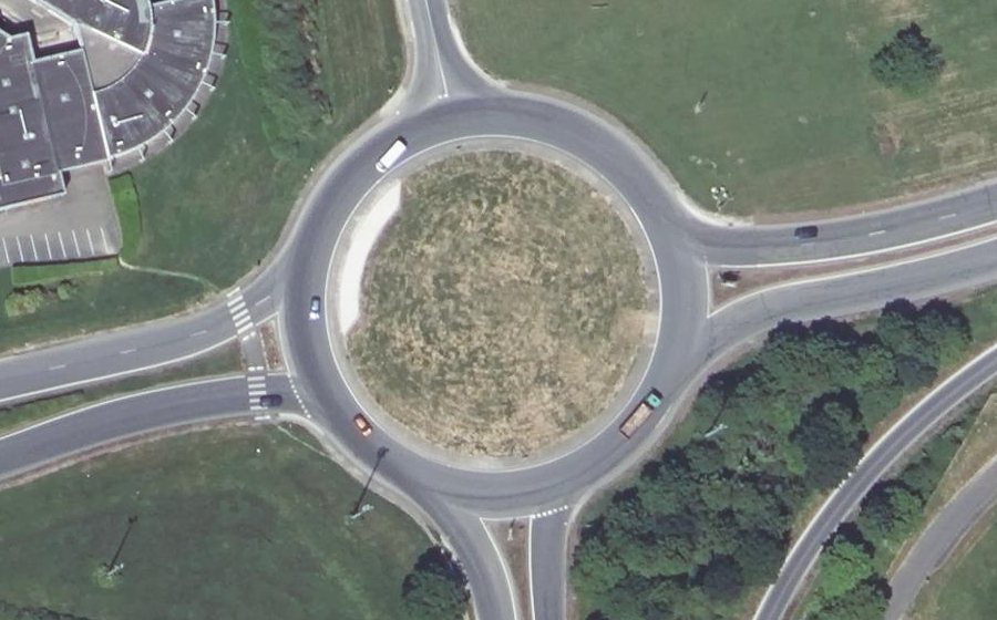 Vue aérienne du Rond-point anonyme n°16562129