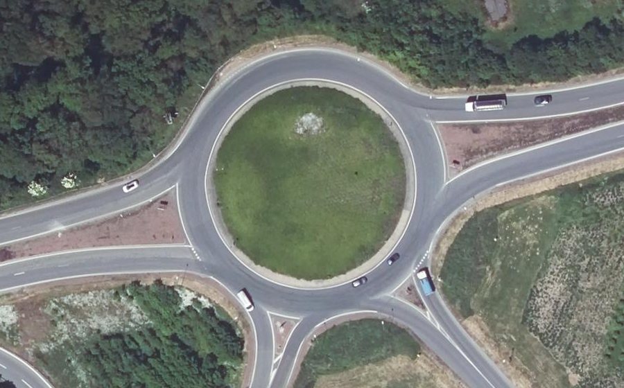 Vue aérienne du Rond-point anonyme n°16565845