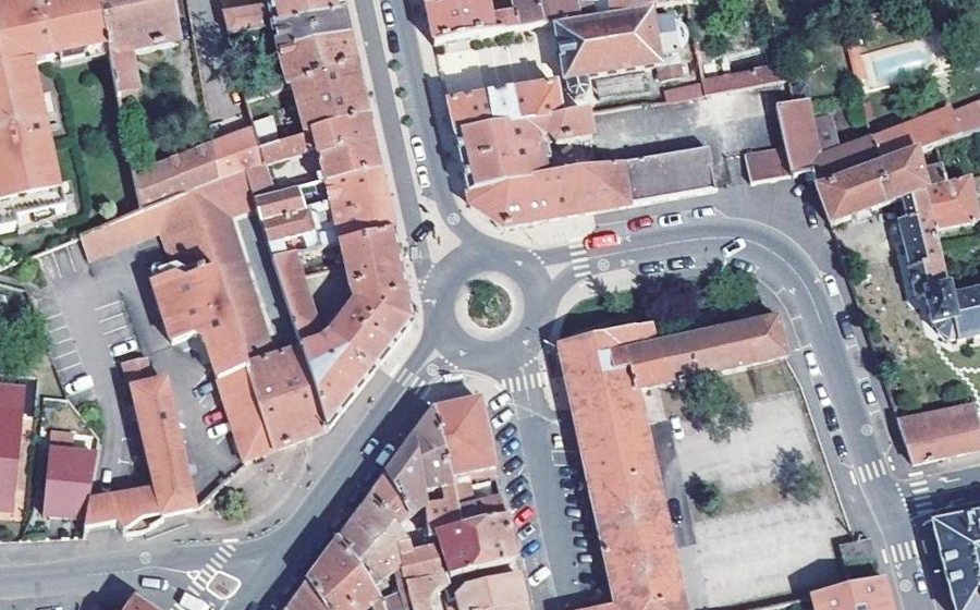 Vue aérienne du Rond-point anonyme n°16622111