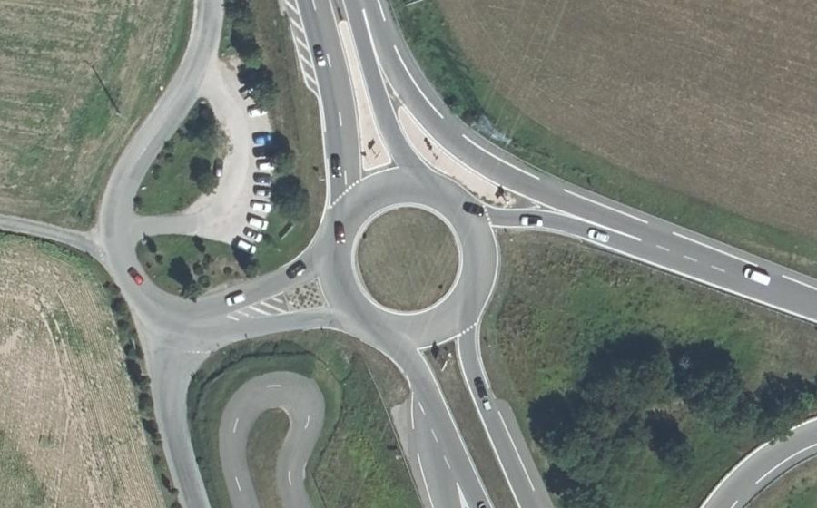 Vue aérienne du Rond-point anonyme n°16633741