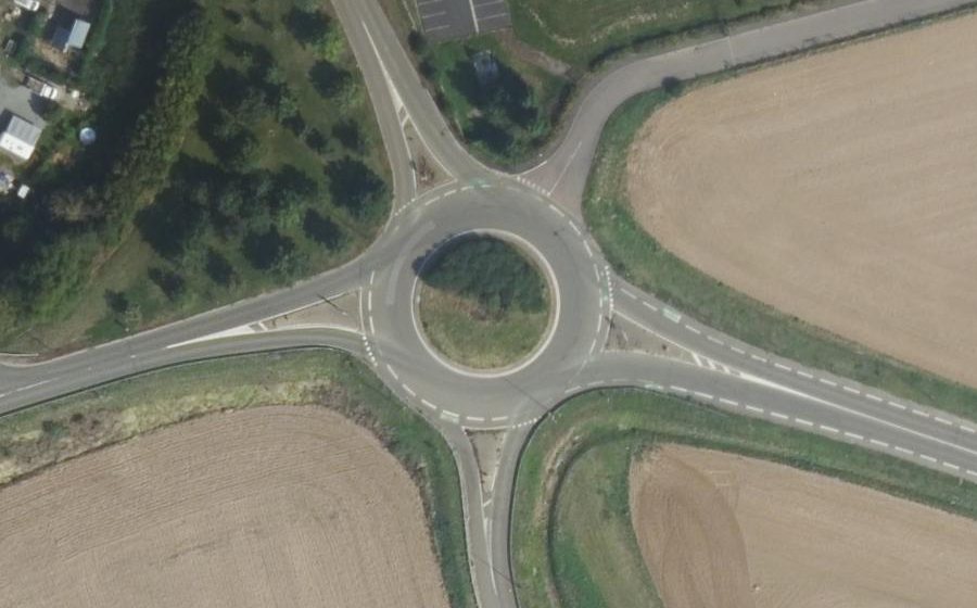 Vue aérienne du Rond-point anonyme n°16643713