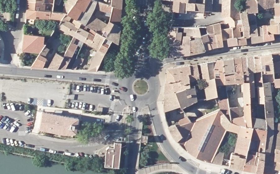 Vue aérienne du Rond-point anonyme n°16695094