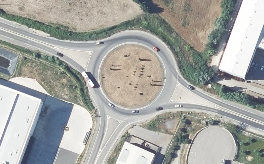 Vue aérienne du Rond-point anonyme n°16704994