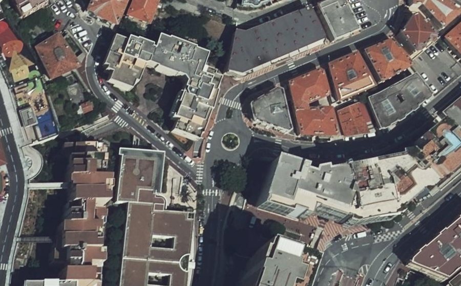 Vue aérienne du Rond-point anonyme n°167625756