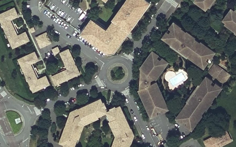 Vue aérienne du Rond-point anonyme n°16882636