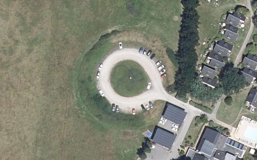 Vue aérienne du Rond-point anonyme n°169328074