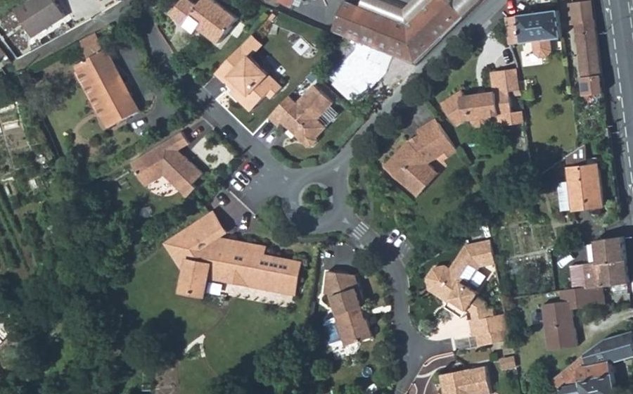 Vue aérienne du Rond-point anonyme n°169416967