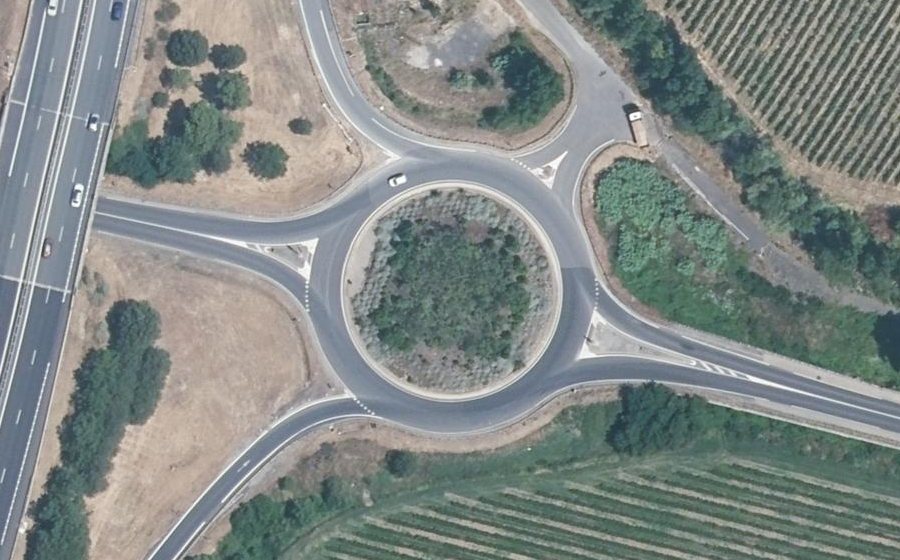 Vue aérienne du Rond-point anonyme n°16946434