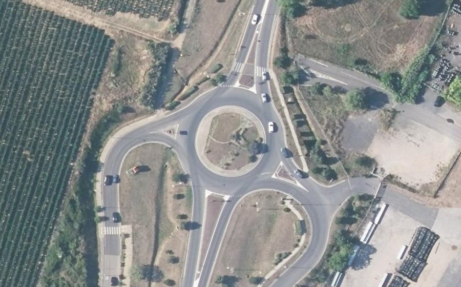 Vue aérienne du Rond-point anonyme n°16947926