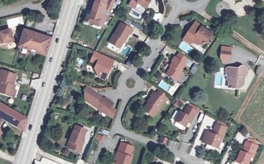 Vue aérienne du Rond-point anonyme n°169624667