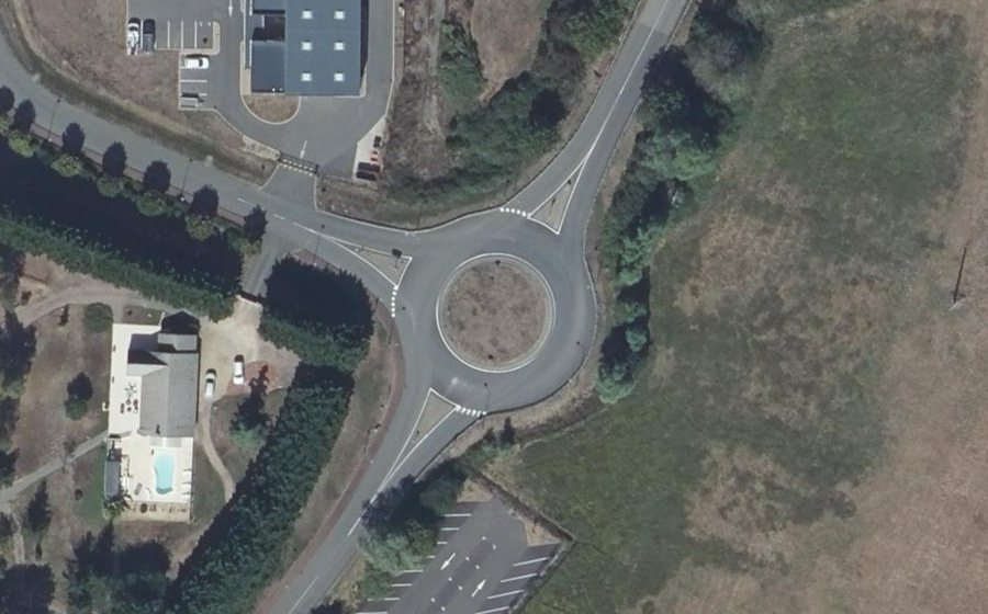 Vue aérienne du Rond-point anonyme n°170010438