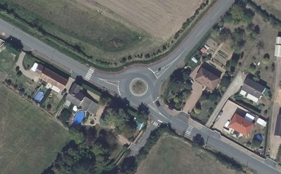Vue aérienne du Rond-point anonyme n°170010442