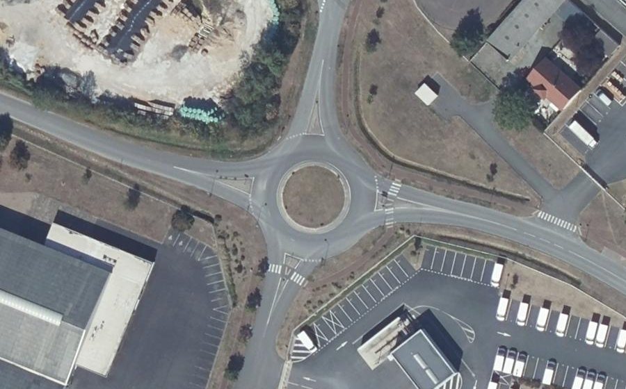 Vue aérienne du Rond-point anonyme n°170010453