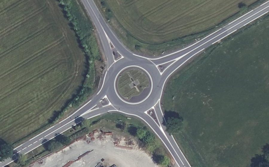 Vue aérienne du Rond-point anonyme n°170017560