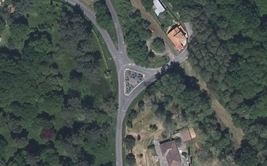 Vue aérienne du Rond-point anonyme n°170023272