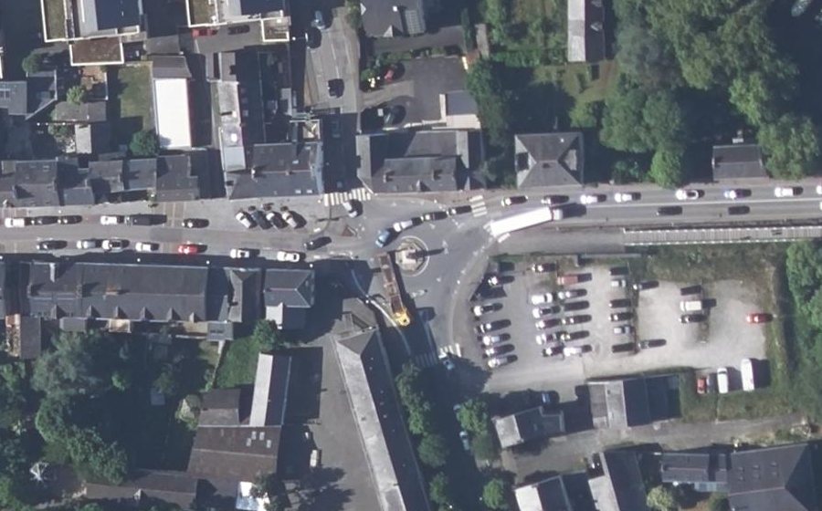 Vue aérienne du Rond-point anonyme n°170194921