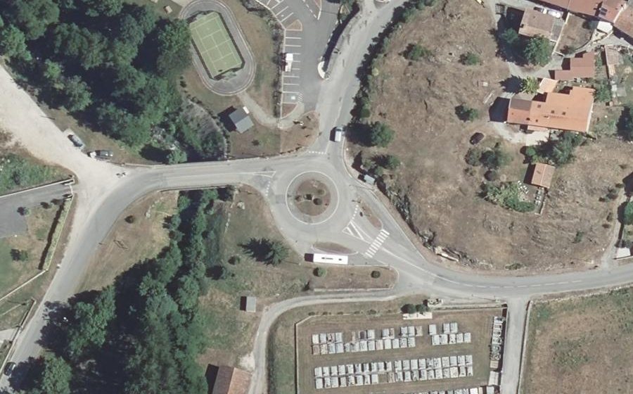 Vue aérienne du Rond-point anonyme n°170416020