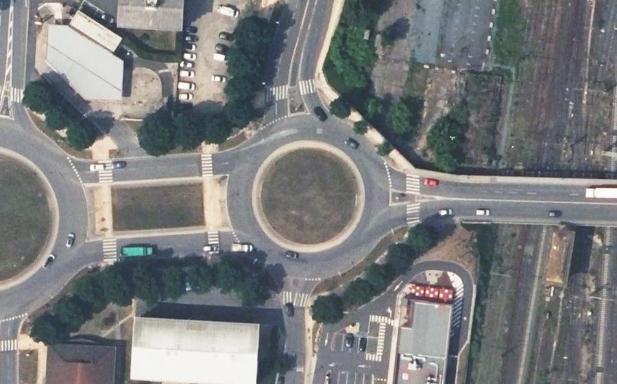 Vue aérienne du Rond-point anonyme n°17041709