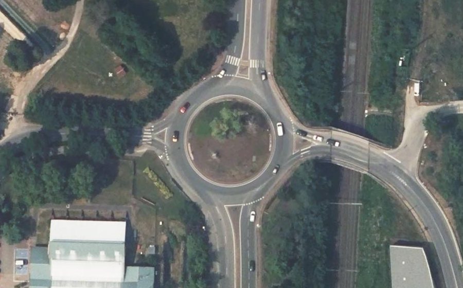 Vue aérienne du Rond-point anonyme n°17042883