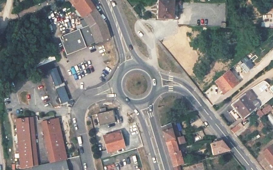 Vue aérienne du Rond-point anonyme n°17046772