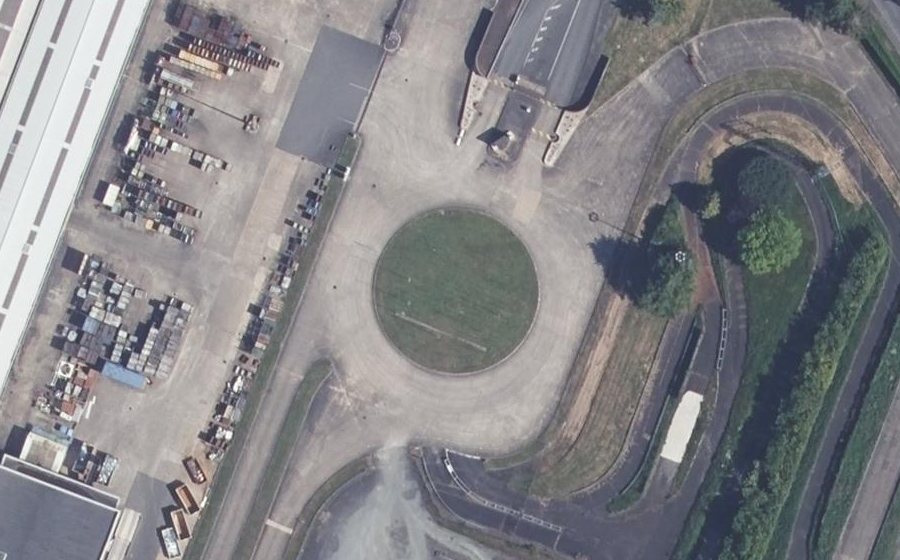 Vue aérienne du Rond-point anonyme n°170506022