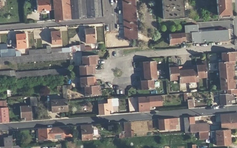 Vue aérienne du Rond-point anonyme n°171365234