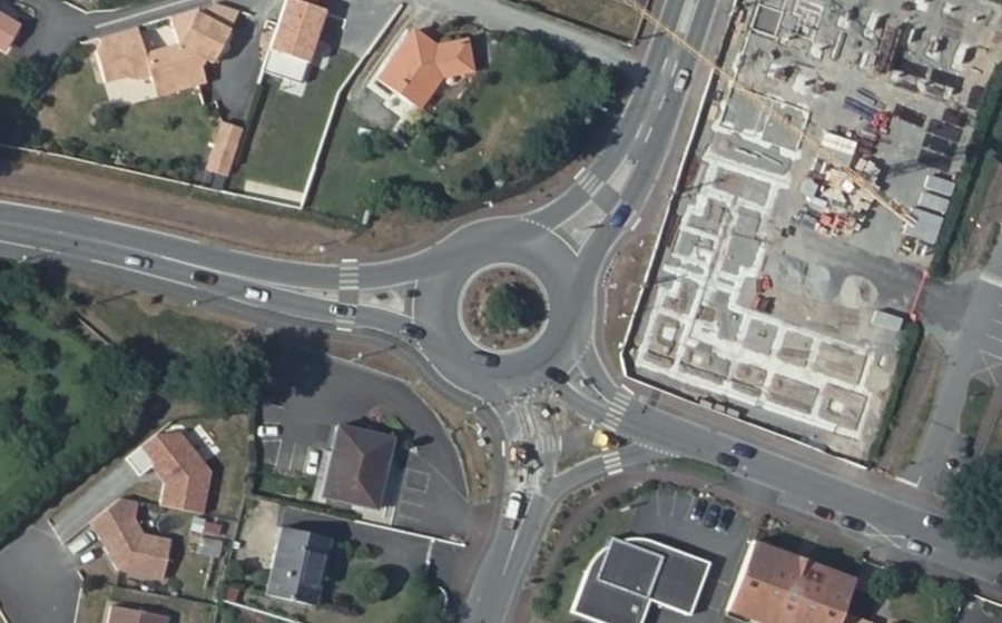 Vue aérienne du Rond point Massabielle