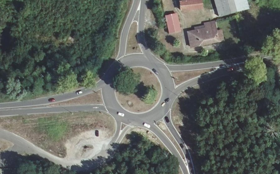 Vue aérienne du Rond-point anonyme n°171542176