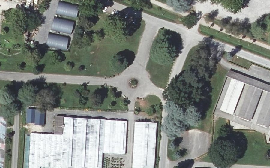 Vue aérienne du Rond-point anonyme n°171660232