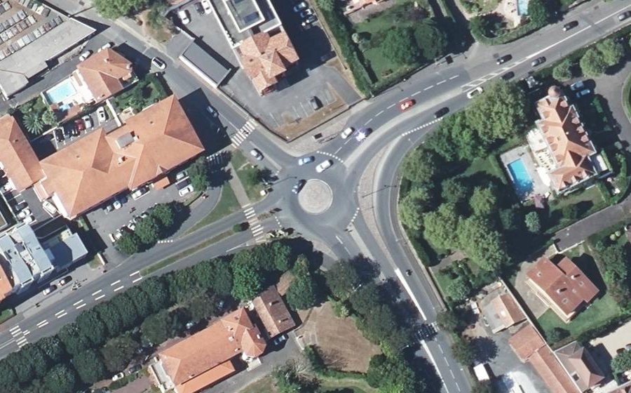 Vue aérienne du Rond-point anonyme n°171726201