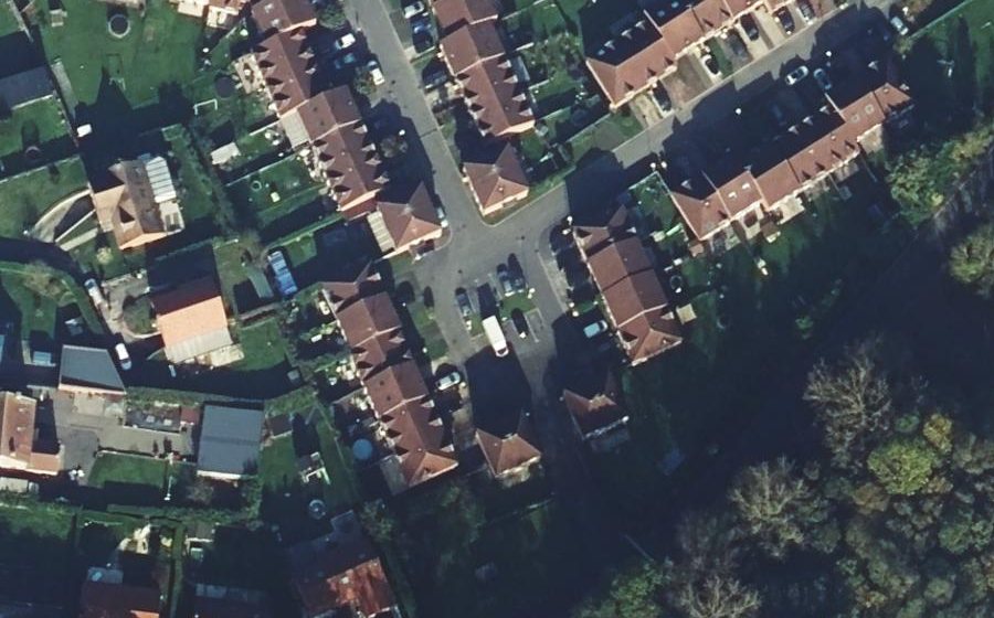 Vue aérienne du Rond-point anonyme n°171744886