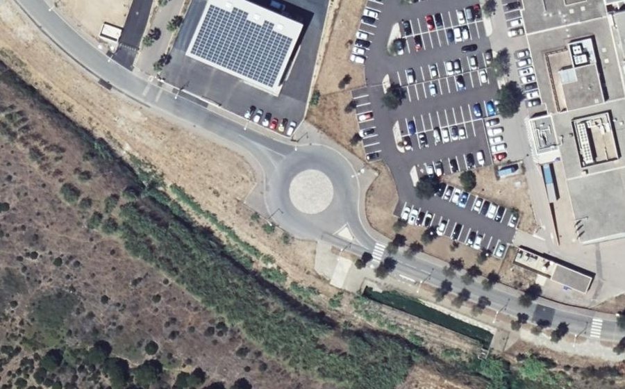 Vue aérienne du Rond-point anonyme n°172048830