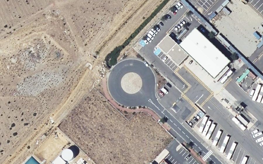 Vue aérienne du Rond-point anonyme n°172053885