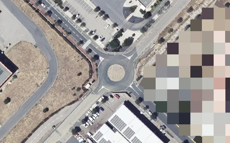 Vue aérienne du Rond-point anonyme n°172053887