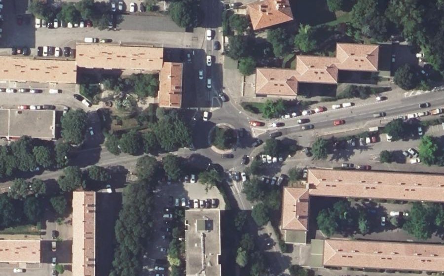 Vue aérienne du Rond-point anonyme n°172351206